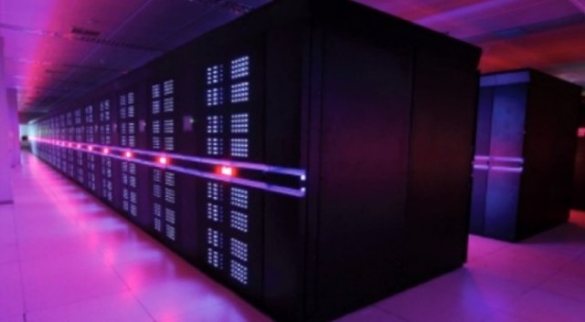 Siêu máy tính Thiên Hà 2 cũng của Trung Quốc, đã giữ danh hiệu siêu máy tính nhanh nhất thế giới cho tới khi Thái Hồ Quang 2 xuất hiện.